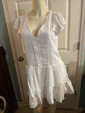 Gianni Bini White Cotton Tiered V-Neck Mini Dress